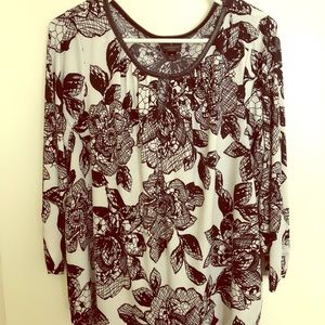 Floral ¾ Sleeve Blouse